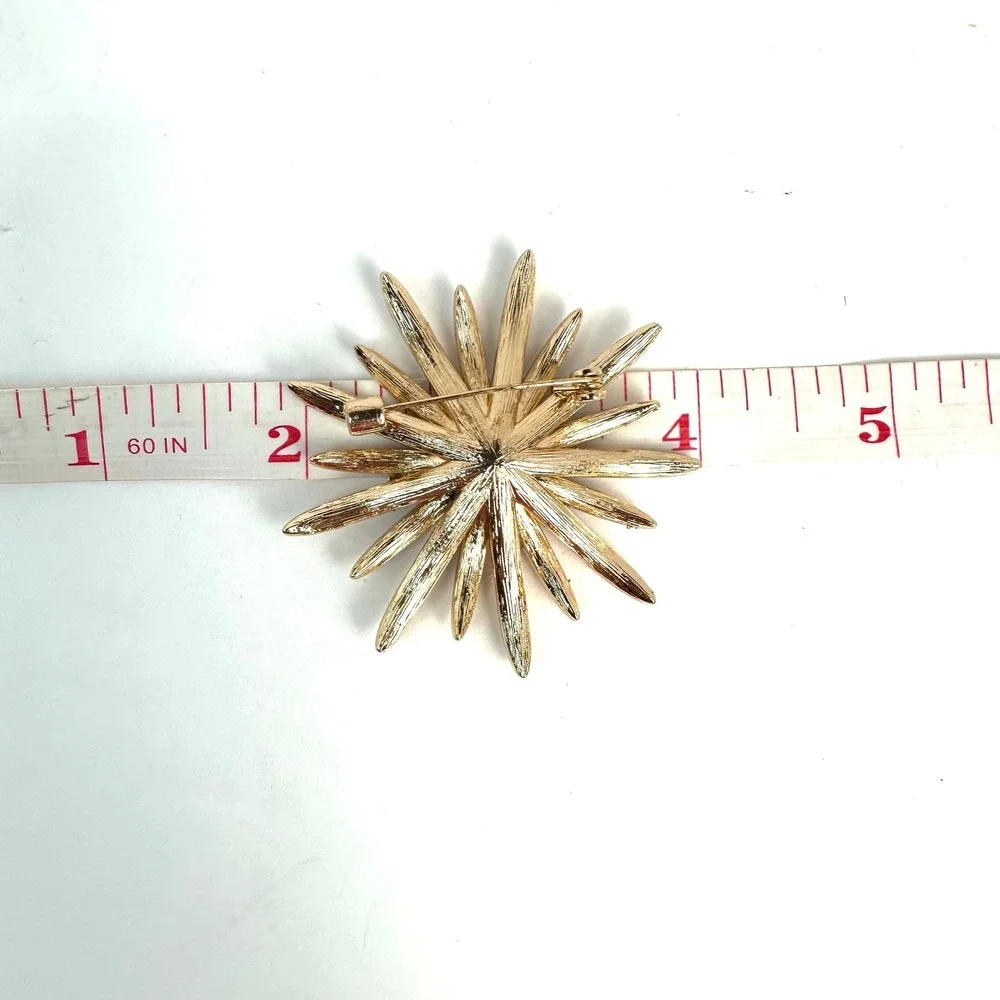 Starburst Brooch Women's OS Gold Excellent Rhinestone Sunburst Celestial Glam